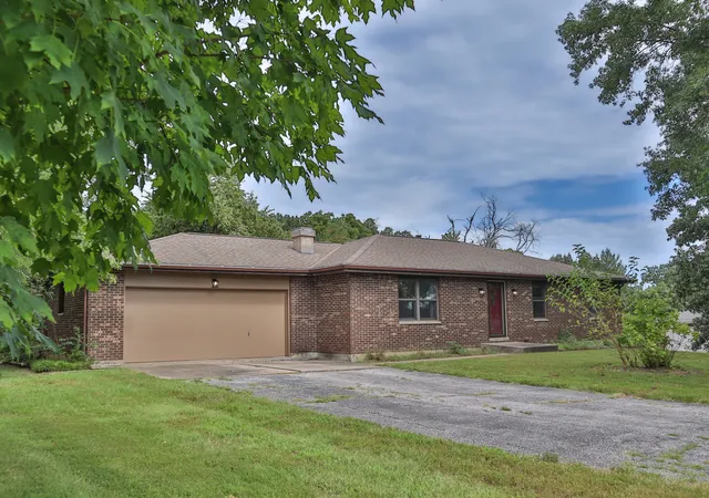 Photo 1 of Single family home for sale at 6607 Oak Ridge Ln, Quincy, IL 62305 | MLS# 12758678 | Listing updated on 2026-09-22