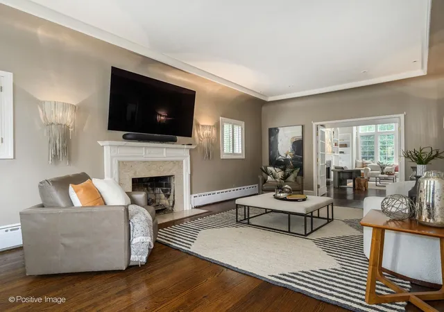 Photo 3 of Single family home for sale at 522 Kenilworth Ave, Kenilworth, IL 60043 | MLS# 12758737 | Listing updated on 2026-09-29