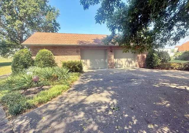 Photo 2 of Single family home for sale at 2729 Il Route 145 Hwy, Metropolis, IL 62960 | MLS# 12758963 | Listing updated on 2026-09-23