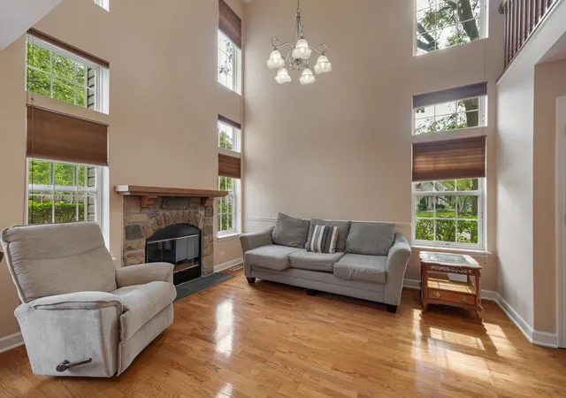Photo 3 of Townhouse for sale at 2920 Oak Ct, Schaumburg, IL 60193 | MLS# 12758974 | Listing updated on 2026-09-22