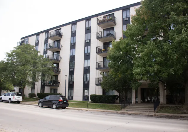 Condo for sale at 9701 N Dee Rd #6M, Niles, IL 60714 | MLS# 12759025