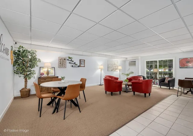 Photo 4 of Townhouse for sale at 1000 S Lorraine Rd #104, Wheaton, IL 60189 | MLS# 12759111 | Listing updated on 2026-09-23
