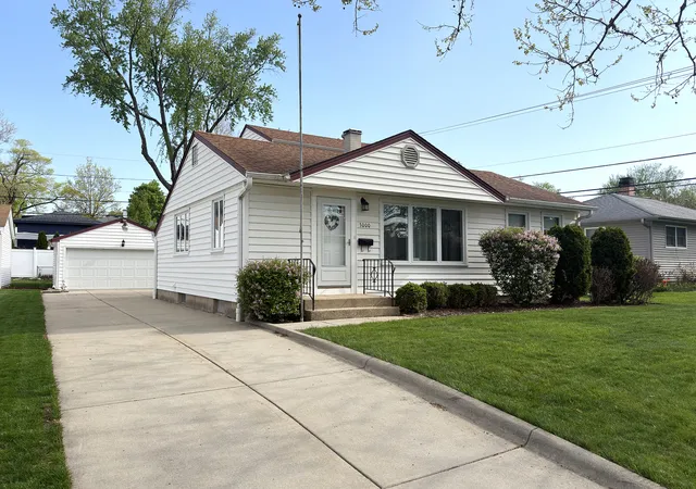 Single family home for sale at 3000 Starling Ln, Rolling Meadows, IL 60008 | MLS# 12759443