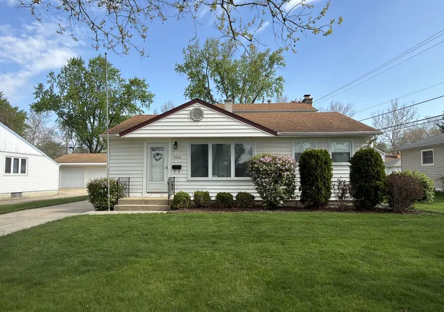Photo 3 of Single family home for sale at 3000 Starling Ln, Rolling Meadows, IL 60008 | MLS# 12759443 | Listing updated on 2026-09-17