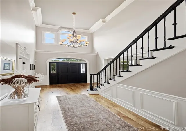 Photo 3 of Single family home for sale at 3201 Greenwood Ln, St. Charles, IL 60175 | MLS# 12759687 | Listing updated on 2026-09-22