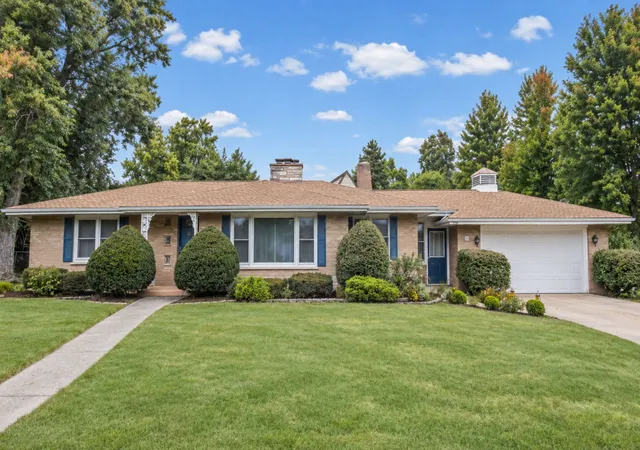 Photo 1 of Single family home for sale at 248 E Washington Blvd, Lombard, IL 60148 | MLS# 12759801 | Listing updated on 2026-09-26