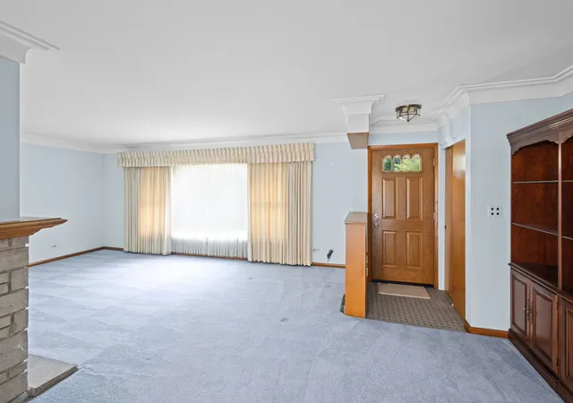 Photo 4 of Single family home for sale at 248 E Washington Blvd, Lombard, IL 60148 | MLS# 12759801 | Listing updated on 2026-09-26