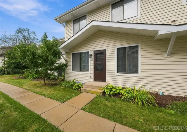 Photo 1 of Townhouse for sale at 2s759 Winchester Cir #2, Warrenville, IL 60555 | MLS# 12759894 | Listing updated on 2026-09-22