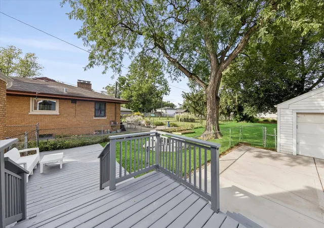 Photo 4 of Single family home for sale at 422 S Harvard Ave, Villa Park, IL 60181 | MLS# 12760061 | Listing updated on 2026-09-25