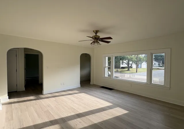 Photo 3 of Single family home for sale at 1249 Creve Coeur St, Lasalle, IL 61301 | MLS# 12760381 | Listing updated on 2026-09-22