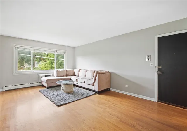 Photo 3 of Condo for sale at 954 Shermer Rd #15, Glenview, IL 60025 | MLS# 12760568 | Listing updated on 2026-09-23