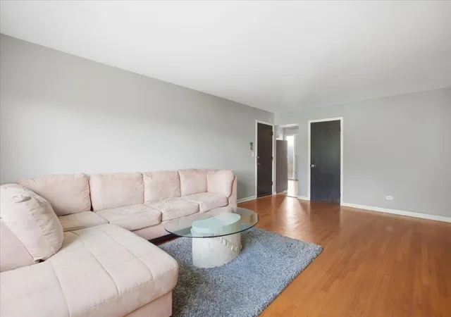 Listing Photo 4 - Condo for sale in building located at 954 Shermer Rd, Glenview, IL 60025 - Unit #15