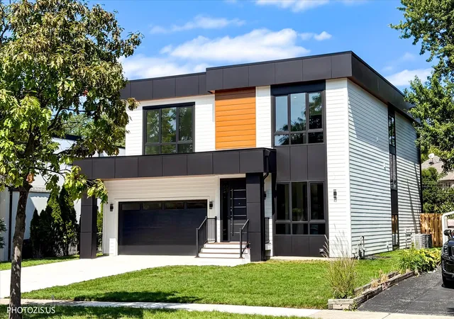 Photo 1 of Mansion for sale at 4708 Laurel Ave, Glenview, IL 60025 | MLS# 12760981 | Listing updated on 2026-09-22