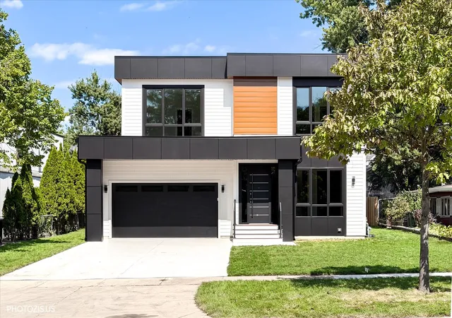 Photo 3 of Single family home for sale at 4708 Laurel Ave, Glenview, IL 60025 | MLS# 12760981 | Listing updated on 2026-09-22