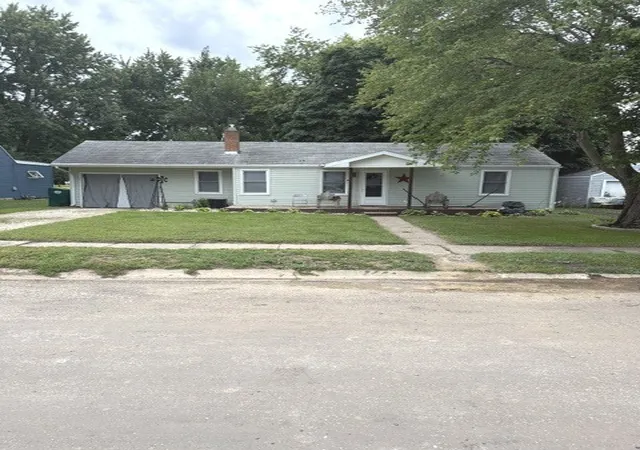 Photo 1 of Single family home for sale at 312 Depot St, Walnut, IL 61376 | MLS# 12761028 | Listing updated on 2026-10-07