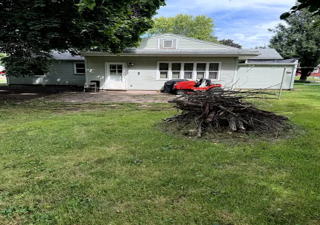 Photo 3 of Single family home for sale at 312 Depot St, Walnut, IL 61376 | MLS# 12761028 | Listing updated on 2026-10-07