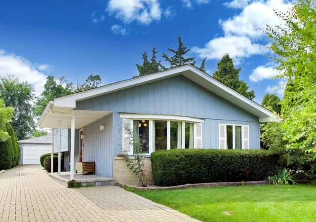 Photo 1 of Single family home for sale at 4904 Western Ave, Downers Grove, IL 60515 | MLS# 12761041 | Listing updated on 2026-09-22