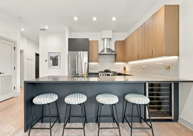 Listing Photo 5 - Condo for sale in building located at 1838 N Western Ave, Chicago, IL 60647 - Unit #303