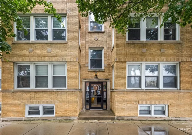 Condo for sale at 3335 W Byron St #G, Chicago, IL 60618 | MLS# 12761132