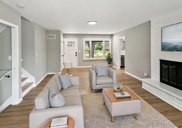 Photo 3 of Single family home for sale at 617 S Busse Rd, Mount Prospect, IL 60056 | MLS# 12761276 | Listing updated on 2026-09-22