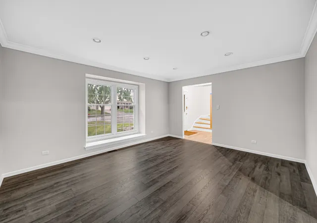 Photo 3 of Single family home for sale at 910 Knightsbridge Ln, Schaumburg, IL 60195 | MLS# 12761296 | Listing updated on 2026-09-22