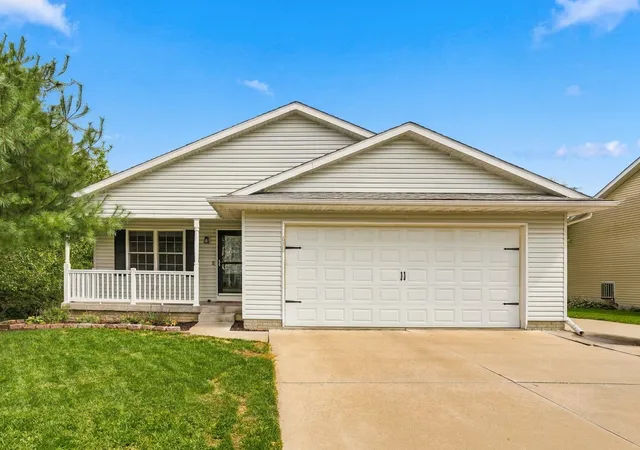 Photo 2 of Sale Pending at 618 Mineral Crk Dr, Colona, IL 61241 | MLS# 12761310 | Listing updated on 2026-09-24