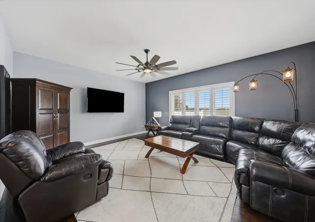 Photo 4 of Single family home for sale at 207 Hickory St, Peotone, IL 60468 | MLS# 12761311 | Listing updated on 2026-10-02