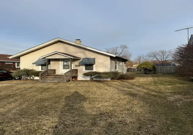 Photo 1 of Single family home for sale at 126 Peale St, Joliet, IL 60433 | MLS# 12761397 | Listing updated on 2026-09-21