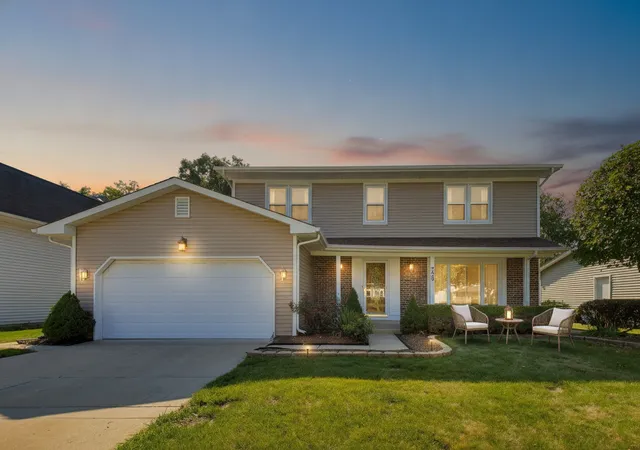 Photo 1 of Single family home for sale at 720 Dunhill Dr, Buffalo Grove, IL 60089 | MLS# 12761409 | Listing updated on 2026-09-22