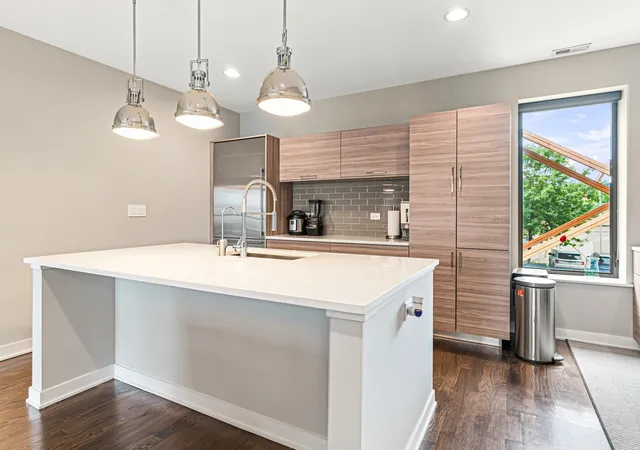 Photo 4 of Townhouse for sale at 1747 N Winnebago Ave, Chicago, IL 60647 | MLS# 12761442 | Listing updated on 2026-09-24