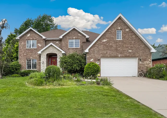 Single family home for sale at 10981 Pioneer Trl, Frankfort, IL 60423 | MLS# 12761457