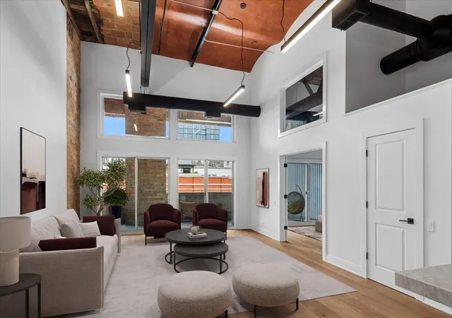 Photo 2 of Condo for sale at 1000 W Washington Blvd #517, Chicago, IL 60607 | MLS# 12761541 | Listing updated on 2026-09-22