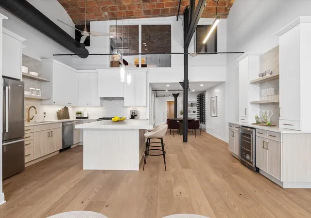 Photo 4 of Condo for sale at 1000 W Washington Blvd #517, Chicago, IL 60607 | MLS# 12761541 | Listing updated on 2026-09-22