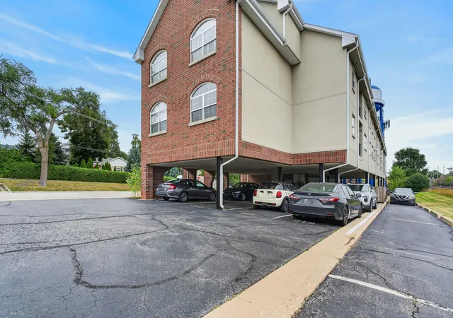 Photo 3 of Condo for sale at 245 Burlington Ave #201, Clarendon Hills, IL 60514 | MLS# 12761569 | Listing updated on 2026-09-21