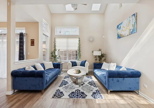 Photo 2 of Single family home for sale at 1618 Astor Ave, Oakbrook Terrace, IL 60181 | MLS# 12761598 | Listing updated on 2026-09-22