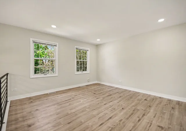 Photo 3 of Single family home for sale at 1312 W Oakmont Rd, Hoffman Estates, IL 60169 | MLS# 12761757 | Listing updated on 2026-09-22