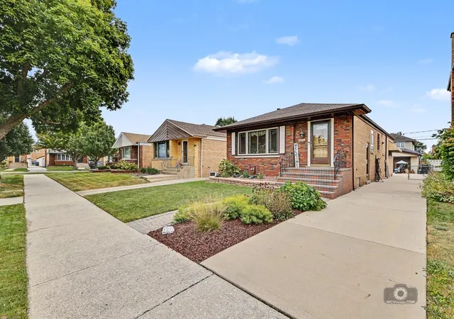 Photo 2 of Single family home for sale at 3843 W 107th Place, Chicago, IL 60655 | MLS# 12762085 | Listing updated on 2026-09-23