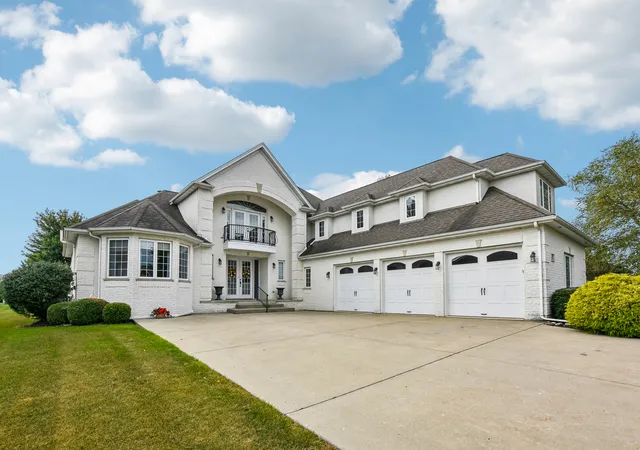 Photo 3 of Single family home for sale at 3545 W Nettle Crk Dr, Morris, IL 60450 | MLS# 12762148 | Listing updated on 2026-10-05