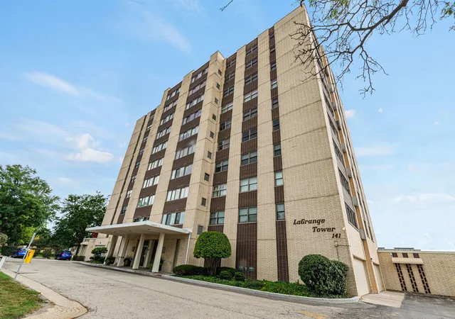 Photo 1 of Condo for sale at 141 N La Grange Rd #302, La Grange, IL 60525 | MLS# 12762171 | Listing updated on 2026-09-23