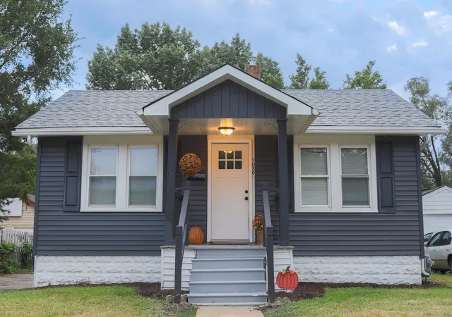 Photo 1 of Single family home for sale at 1030 Charles St, Aurora, IL 60506 | MLS# 12762280 | Listing updated on 2026-09-21