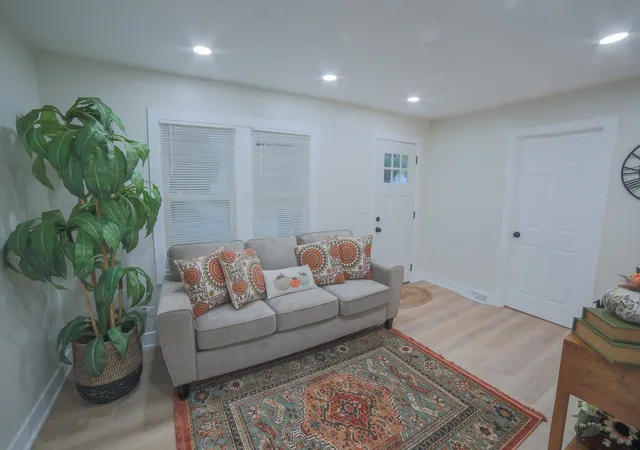 Photo 4 of Single family home for sale at 1030 Charles St, Aurora, IL 60506 | MLS# 12762280 | Listing updated on 2026-09-21