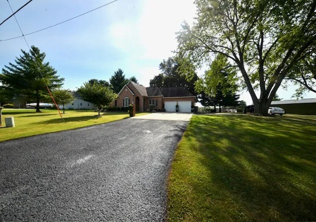 Photo 3 of Single family home for sale at 3804 Fairfield Rd, Mt Vernon, IL 62864 | MLS# 12762337 | Listing updated on 2026-09-23