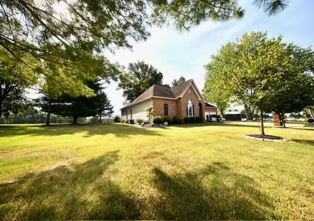 Photo 3 of Single family home for sale at 3804 Fairfield Rd, Mt Vernon, IL 62864 | MLS# 12762337 | Listing updated on 2026-09-23