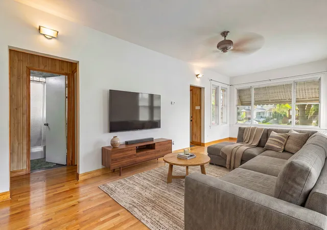 Photo 2 of Single family home for sale at 5306 N Lynch Ave, Chicago, IL 60630 | MLS# 12762408 | Listing updated on 2026-09-23