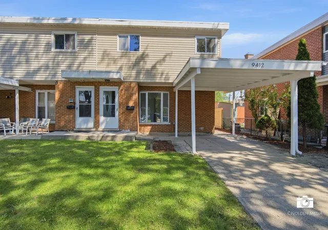 Photo 3 of House for sale at 9412 Noel Ave, Des Plaines, IL 60016 | MLS# 12762468 | Listing updated on 2026-09-24