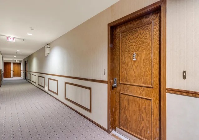 Photo 4 of Condo for sale at 6400 N Cicero Ave #416, Lincolnwood, IL 60712 | MLS# 12762543 | Listing updated on 2026-09-23