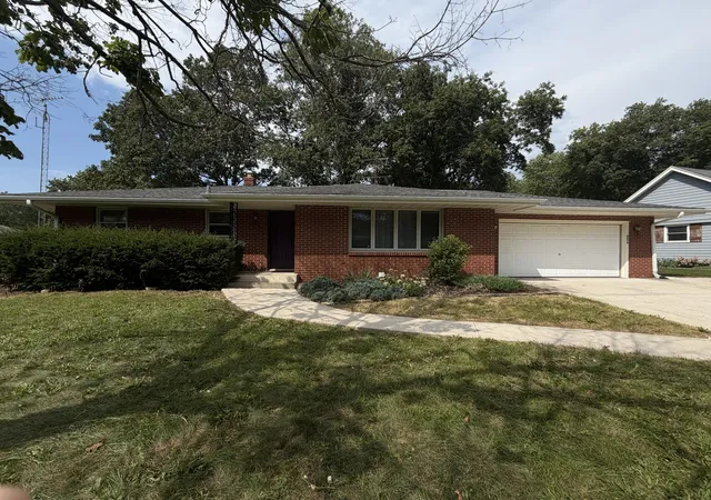 Single family home for sale at 4576 Pepper Dr, Rockford, IL 61114 | MLS# 12762549