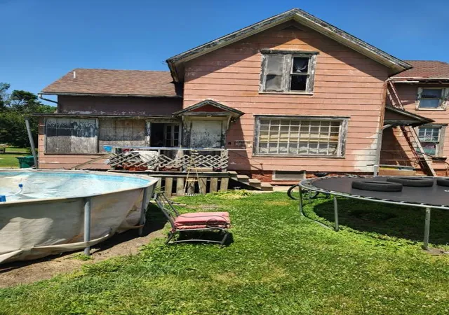 Photo 3 of Multi family home for sale at 106 Lincoln St, Galesburg, IL 61401 | MLS# 12762602 | Listing updated on 2026-10-22