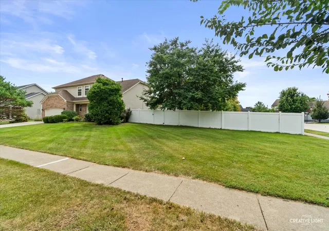 Photo 1 of Single family home for sale at 906 Rivers Edge Dr, Minooka, IL 60447 | MLS# 12762643 | Listing updated on 2026-09-23