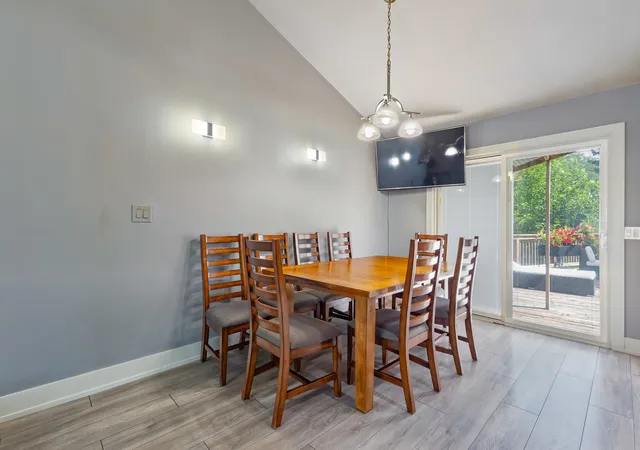 Photo 4 of Single family home for sale at 850 Silverwood Ct, Lake Zurich, IL 60047 | MLS# 12762654 | Listing updated on 2026-09-23